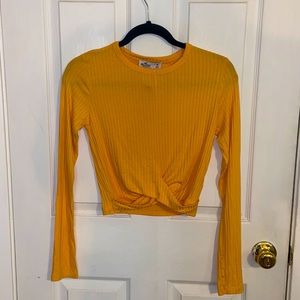 Long sleeve crop top